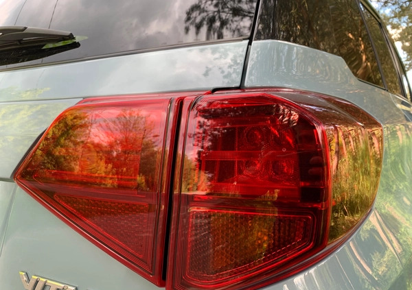 Suzuki Vitara cena 82000 przebieg: 17000, rok produkcji 2019 z Radzyń Chełmiński małe 742